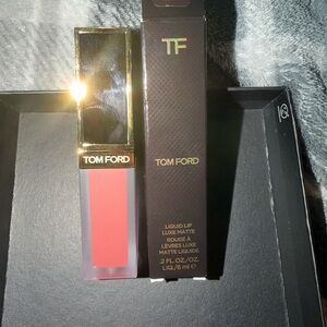 NIB Tom Ford Liquid Lip Luxe Matte - Smitten